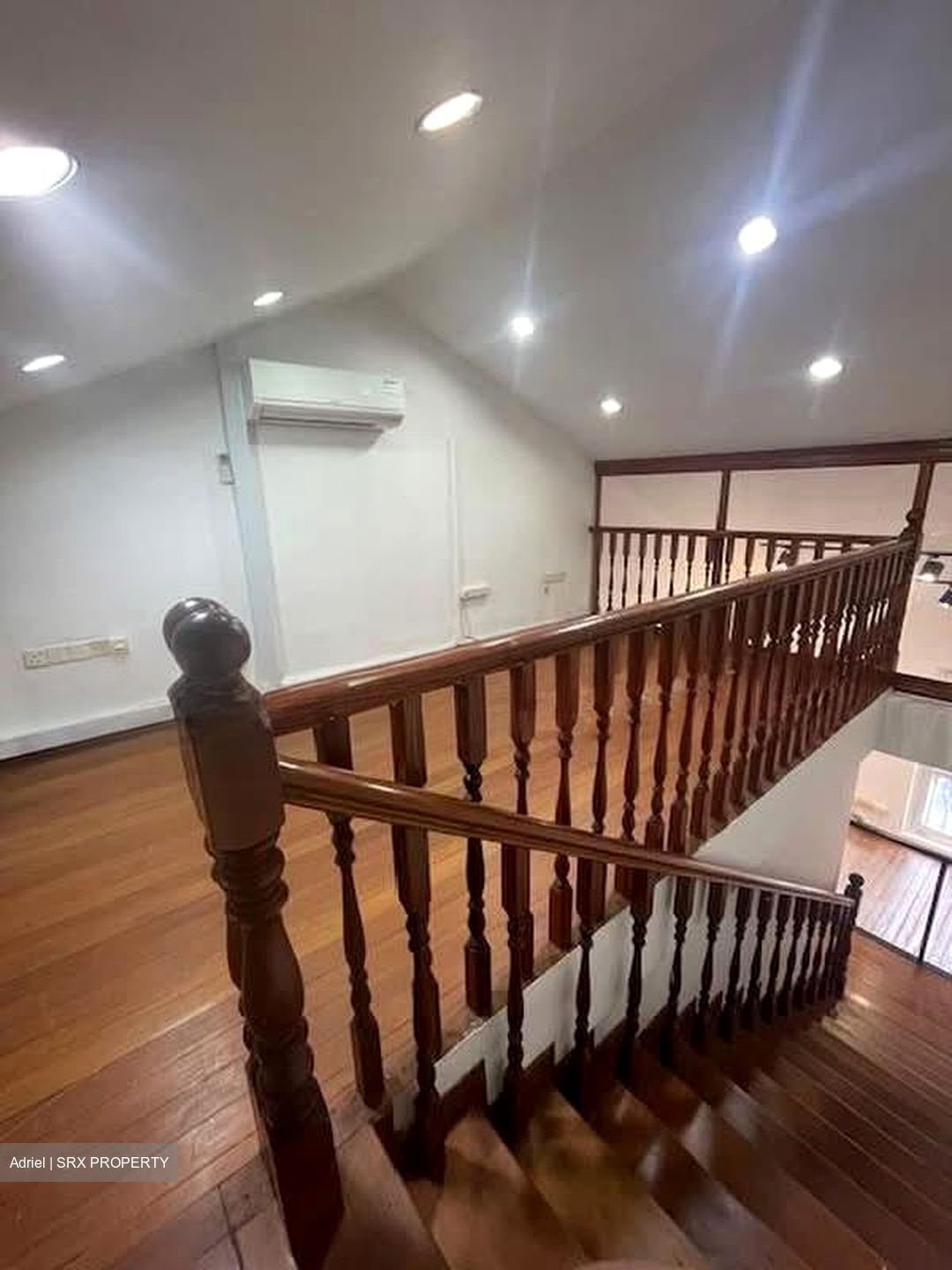 Amoy Street (D1), Office #593812271